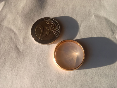 Arvokas kultasormus.18K. Nils Westerback.