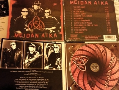 Iku - Meidän aika CD Digipak + RINTANAPPI