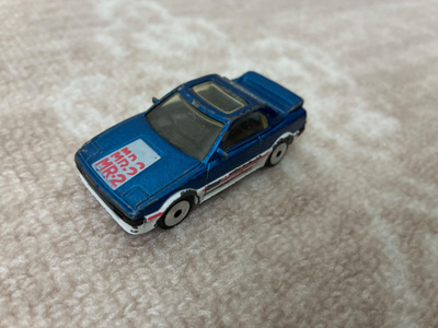 Toyota MR2 Matchbox vanha pikkuauto n 1/64