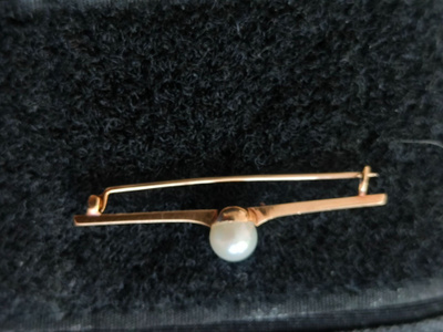 Rintakoru 14k Art Deco -aikakauden koru 1920-luvun lopulta