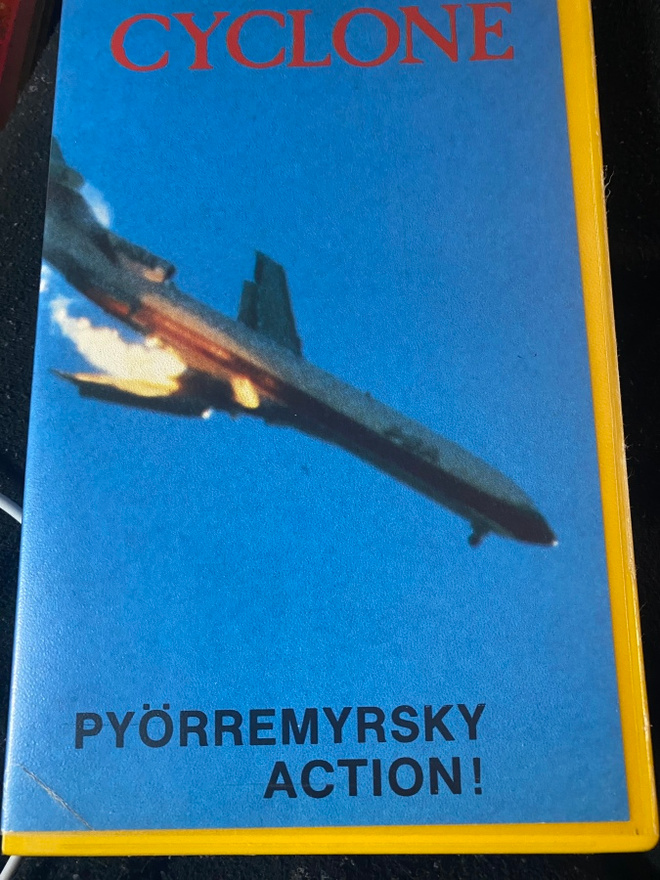 Cyclone - Pyörremyrsky VHS SF - Rene Cardona jr.