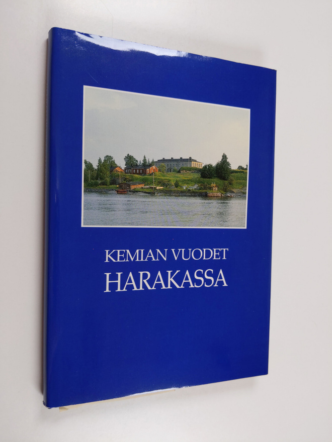 Erkki Päiväläinen : Kemian vuodet Harakassa (tekijän omis...
