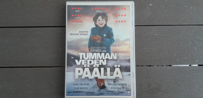 DVD: Tumman Veden Päällä (Olavi Angervo, Peter Franzén 2013)