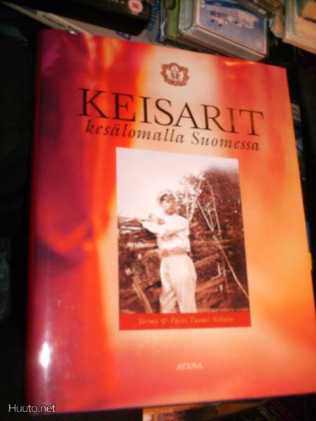 Tuomi-Nikula KEISARIT KESÄLOMALLA SUOMESSA ( 1 p. 2002 )