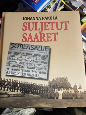 PAKOLA :  SULJETUT SAARET ( SIS POSTIKULU  )