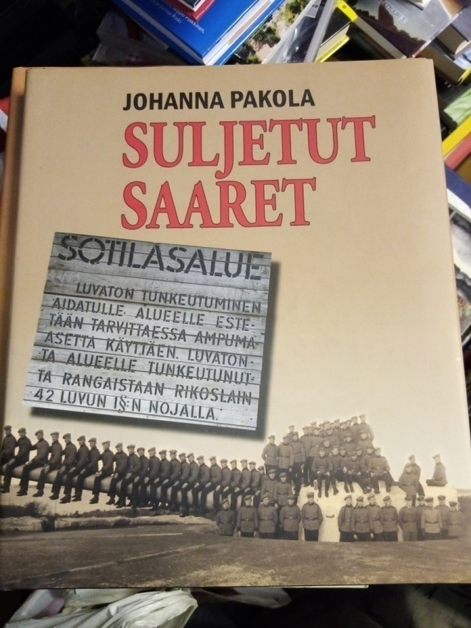 PAKOLA :  SULJETUT SAARET ( SIS POSTIKULU  )