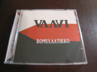 Vaavi Romulaatikko cd muoveissa punk