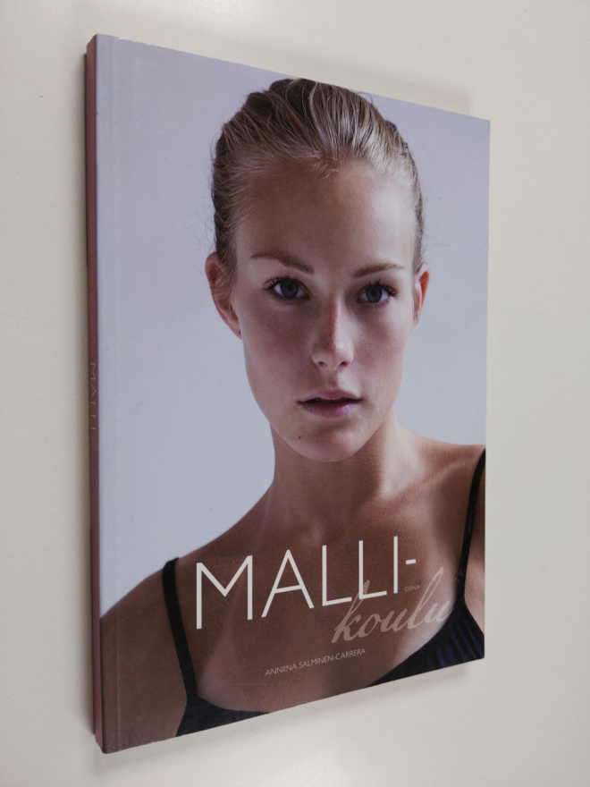 Anniina Salminen-Carrera : Mallikoulu