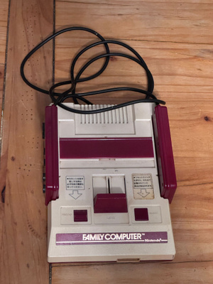 Nintendo Family Computer (Famicom) testaamaton/ei videokuvaa