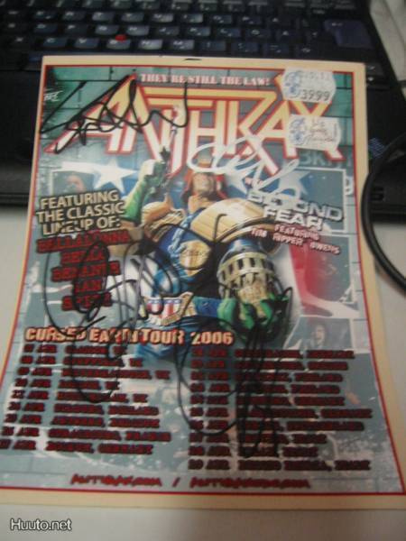ANTHRAX FLYER NELJÄN JÄSENEN NIMMAREILLA