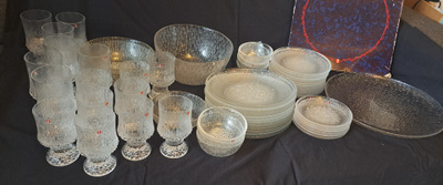 Iittala Ultima Thule -Astiasto, 57 osaa, tarralliset