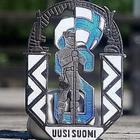 Hopeinen emalinen Uusi Suomi merkki. Halkaisija - 31 mm. - pikkukuva 1