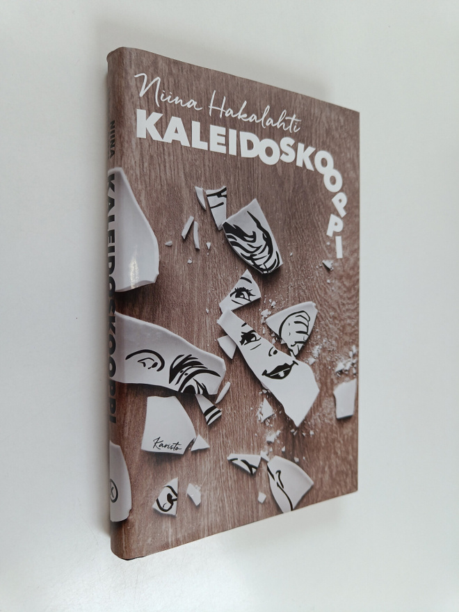Niina Hakalahti : Kaleidoskooppi