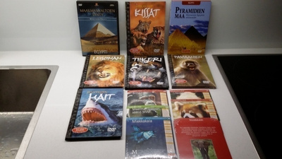 ^^^**ELÄINAIHEISTA DVD + KIRJAT + KERÄILYKORTTEJA**^^^