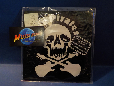 THE PIRATES - SWEET LOVE ON MY MIND M-/M- UK -77 7" SINGLE