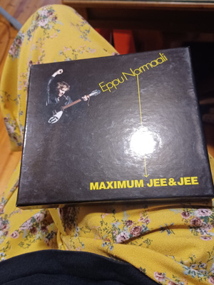 Eppu Normaali: Maximum jee & jee - erikoispainos