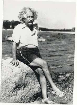 ALBERT EINSTEIN - UP