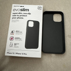 iPhone 12 / 12 Pro suojakuoret 2 kpl – uudet (musta + clear) - pikkukuva 1