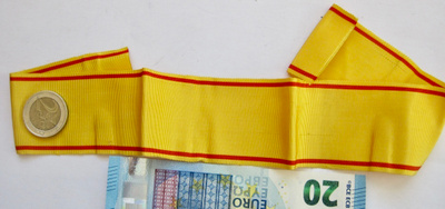VANHA Nauha Vapaudenristi 1 lk Keltainen n. 43 cm