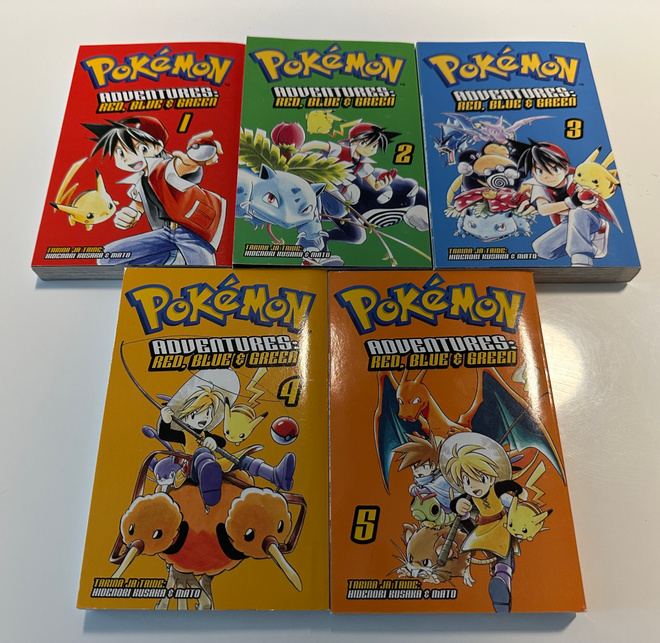 Pokemon Adventures: Red, Blue & Green mangat 1-5 (suomeksi)