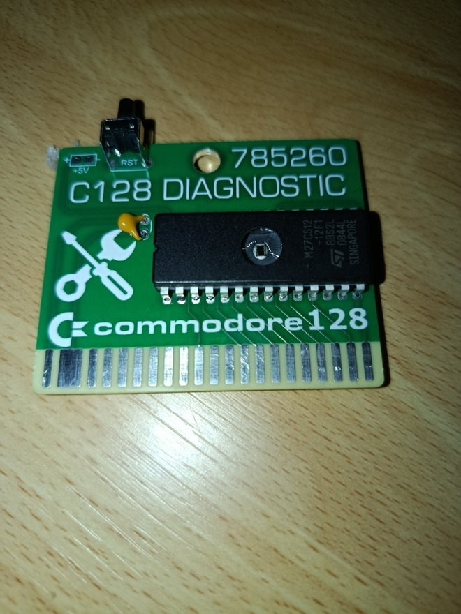 C128 Test Cartridge 785620 reset-painikkeella