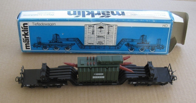 Märklin syväkuormavaunu muuntajalla