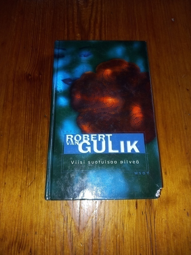 Viisi suotuisaa pilveä - Robert van Gulik - SAPO 411
