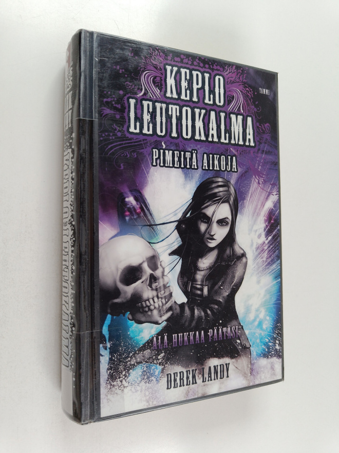 Derek Landy : Keplo Leutokalma : pimeitä aikoja
