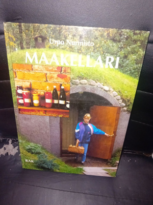Nurmisto  :  Maakellari  ( SIS POSTIKULU  )