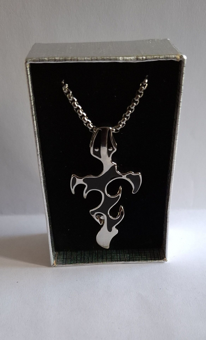 Kaulakoru Liekki Risti (Stainless Steel)