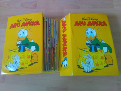 Aku Ankka vuosikerta 1998 Kansioissa