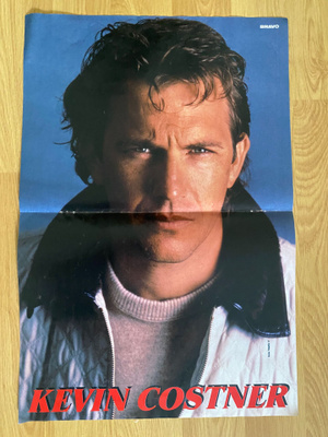 Kevin Costner julisteet Waterworld ( pari eri )