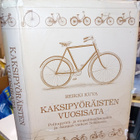 Heikki Kuva : Kaksipyöräisten vuosisata ( SIS POSTIKULU ) - pikkukuva 1