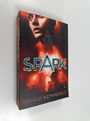 Brigid Kemmerer : Spark