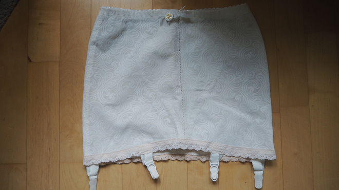 SUKKANAUHALIIVI Patricia koko large/75, käyttämätön, VINTAGE