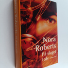 Nora Roberts : På slaget tolv : spänningsroman - pikkukuva 1