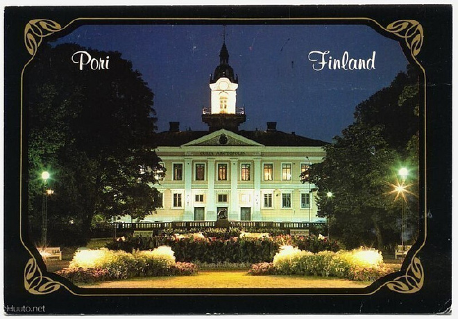 Pori Raatihuone illalla, kulkenut 1985