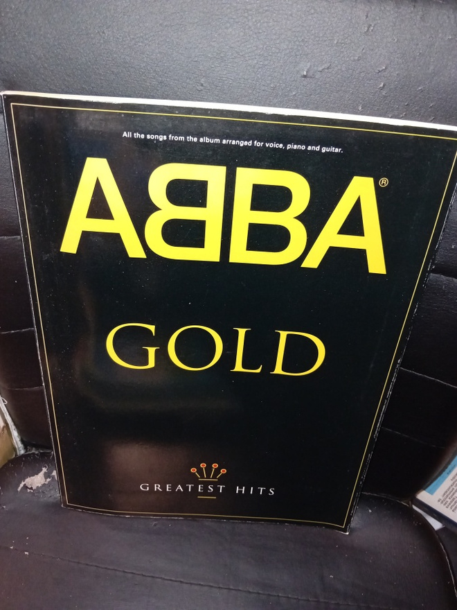 Nuottikirja  : Abba GOLD ( SIS POSTIKULU )