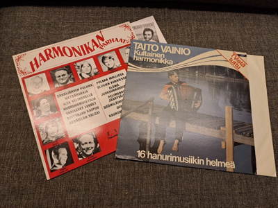 Harmonikka musaa 2 LP