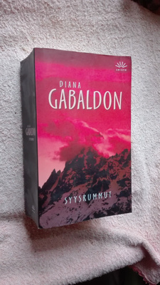 Diana Gabaldon: Syysrummut (Matkantekijä 4)