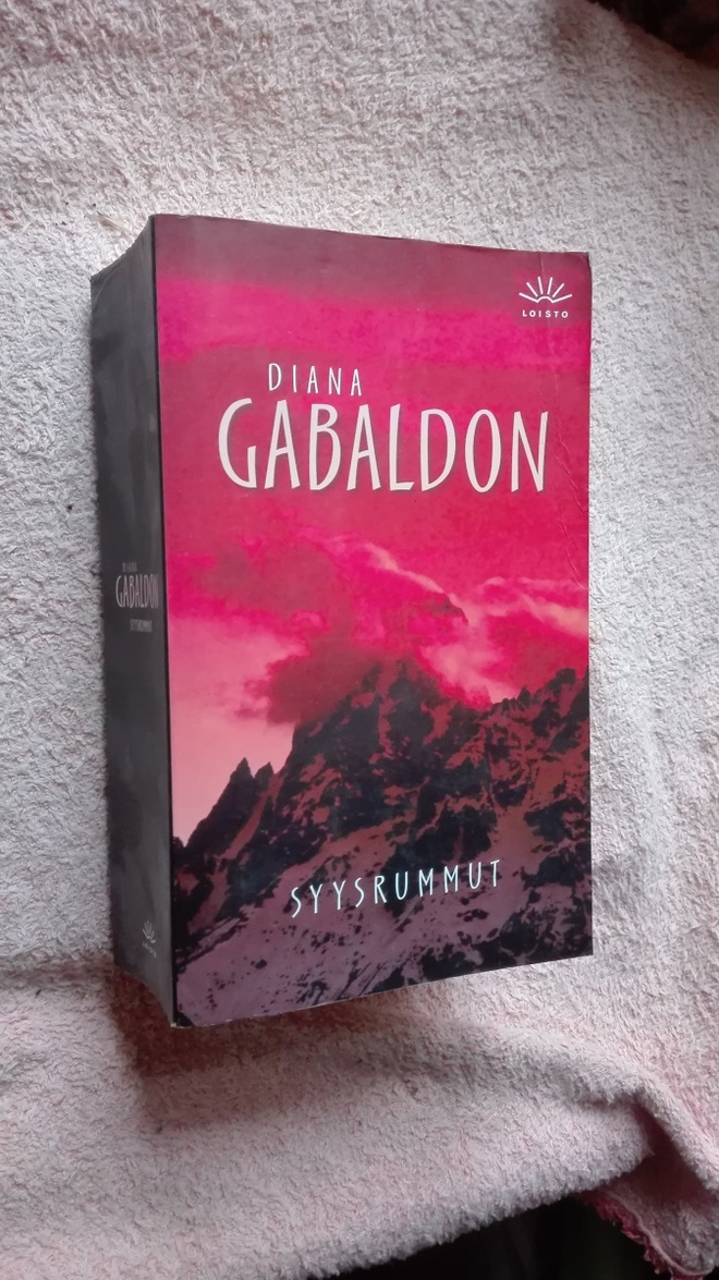 Diana Gabaldon: Syysrummut (Matkantekijä 4)