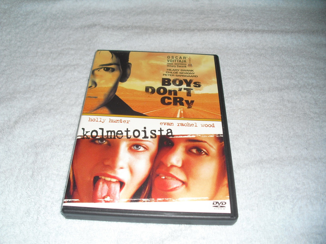 BOYS DON´T CRY + KOLMETOISTA (tuplaboksi)***