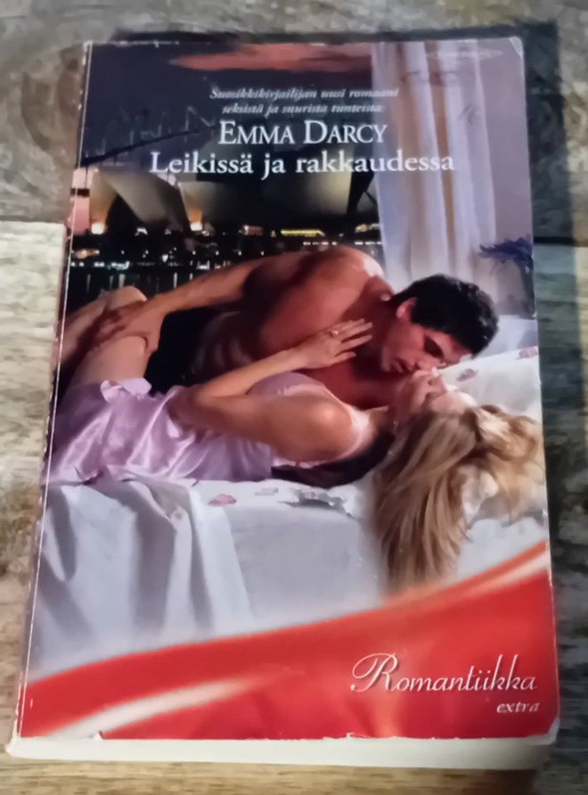 Harlequin / Emma Darcy - Leikissä ja rakkaudessa