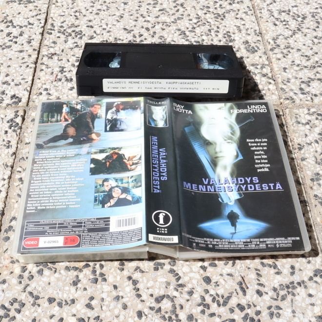 Välähdys menneisyydestä - VHS