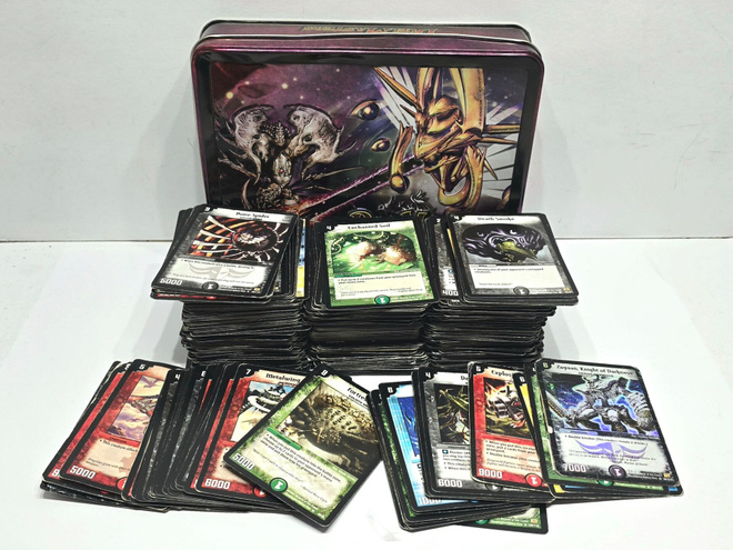 Reilu 500kpl Duelmasters kortteja (45 rare/foil)