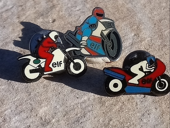 Prätkä pinssit ELF - 3 KPL. ELF- Tankkaus asema