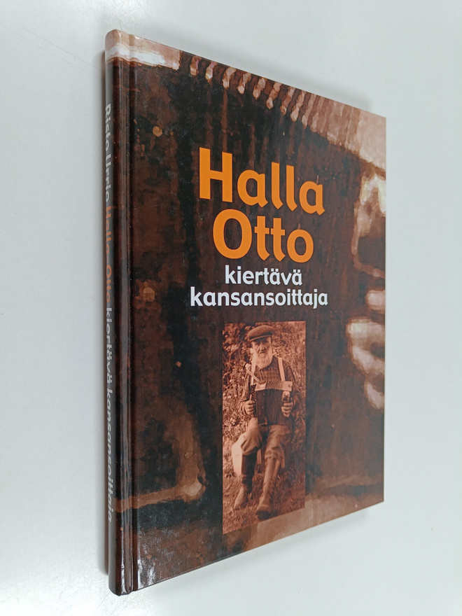 Risto Urrio : Halla-Otto : kiertävä kansansoittaja