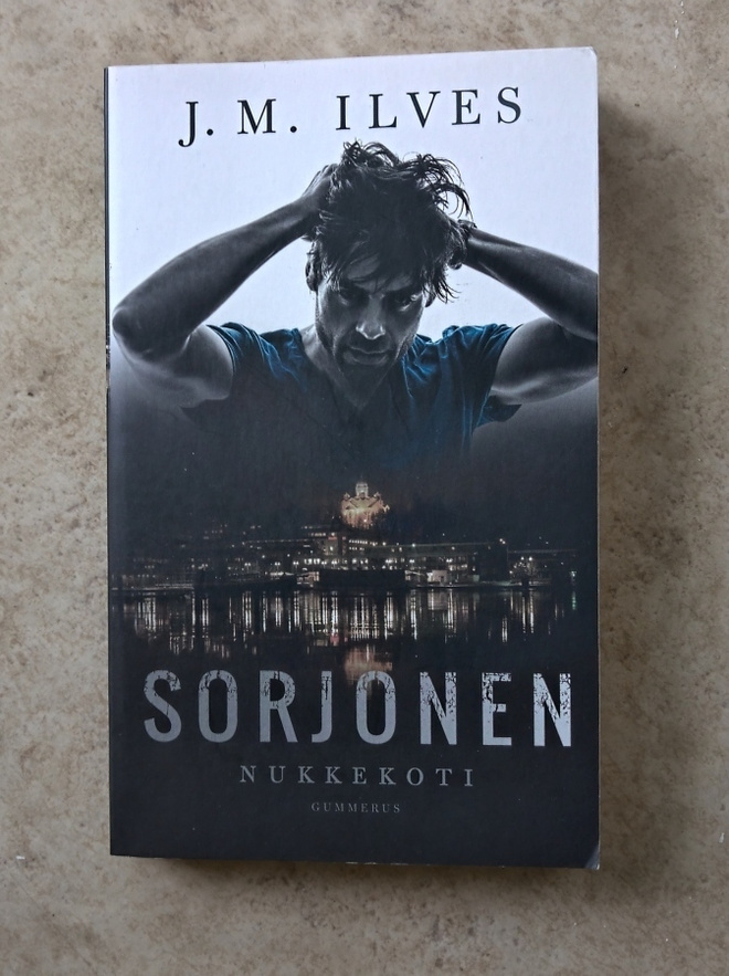 J. M. Ilves: Sorjonen - Nukkekoti, nid.