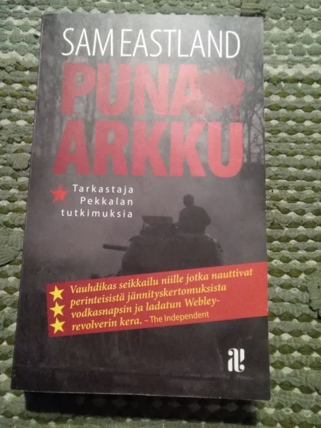 Sam Eastland: Puna-arkku -pokkari-