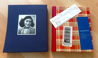 Anne Frank:n päiväkirja englanniksi Annen talolta ostettu